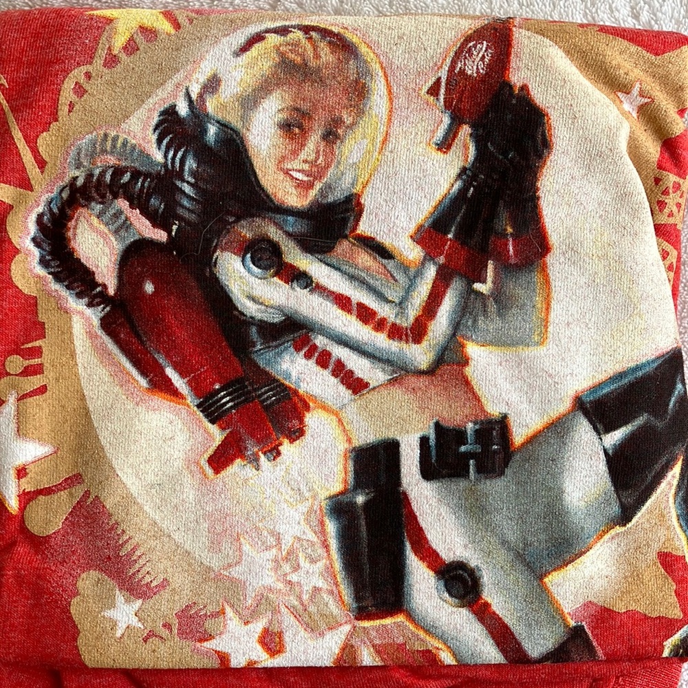 Fallout loot crate red t-shirt